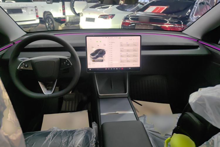 Used Tesla Model Y 2025 Long-Range All-Wheel Drive First Edition