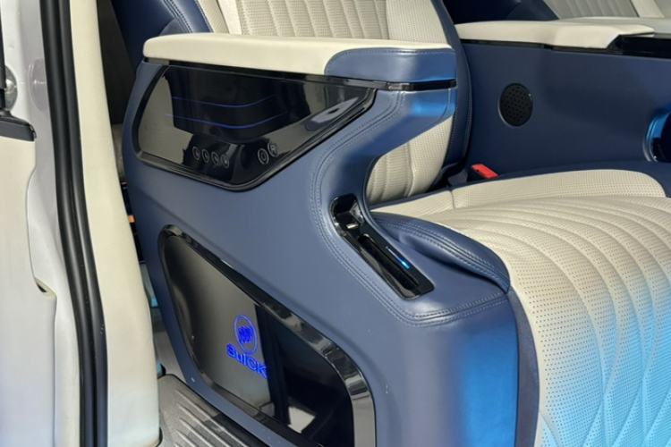 Used Buick GL8 2023 ES Lu Zun Comfort Model
