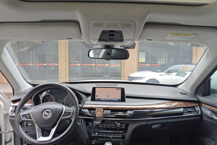 Used Hanteng X7 2016 1.5T Manual Luxury Edition Center Console