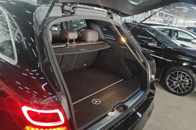 Used Mercedes-Benz GLC 2020 Facelift GLC 260 L 4MATIC Luxury Edition
