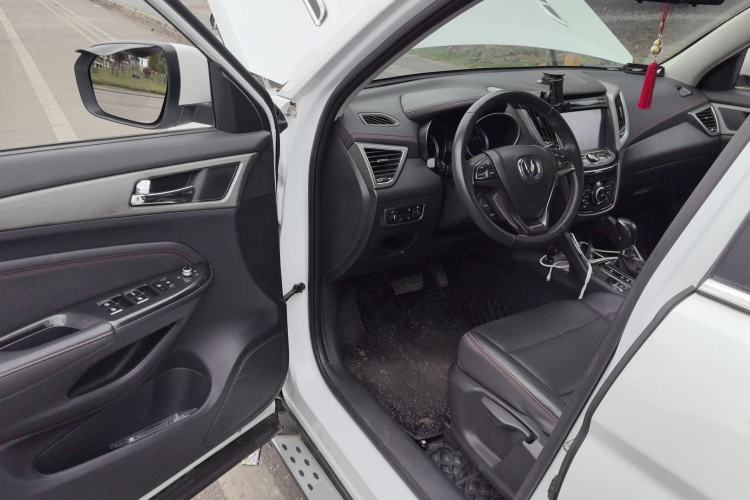 Used CHANGAN CS75 2017 Shangkui Edition 1.5T Automatic Fengyue Model
