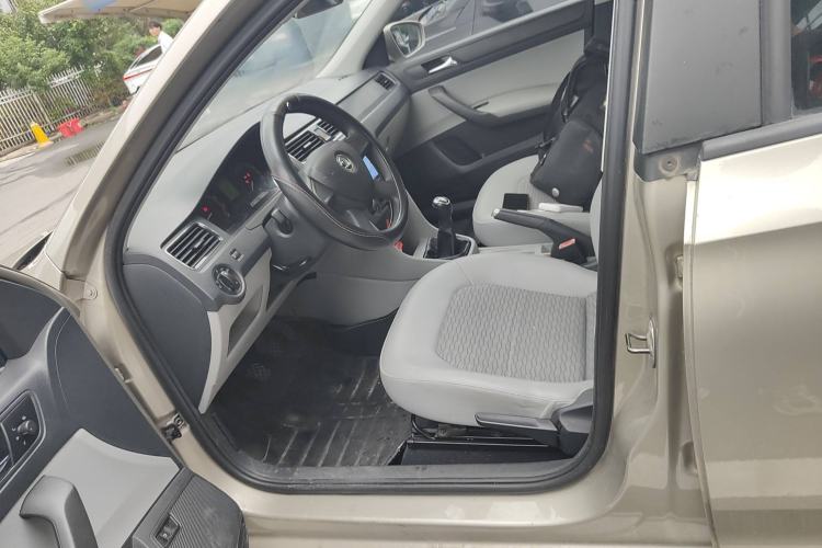 Used Skoda Rapid 2013 1.6L Manual Smart Selection Model