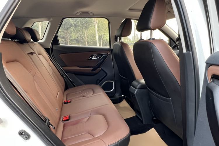 Used FAW Senya R7 2017 1.6L Automatic Prestige Model
