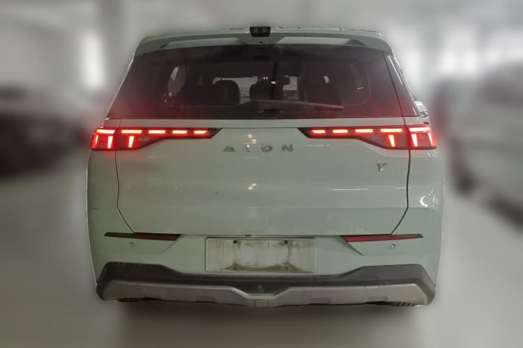 Used AION Y 2022 70 Tech Edition Lithium Iron Phosphate
