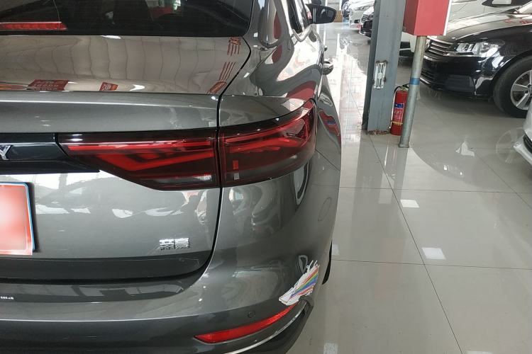 Used Geely Auto Emgrand 2023 4th Generation Champion Edition 1.5L CVT Luxury Model Exterior 3