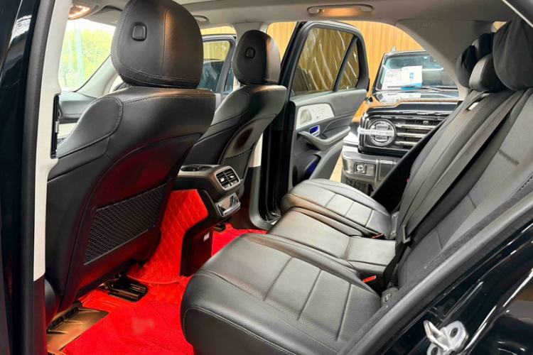 Used Mercedes-Benz GLE 2024 GLE 450 4MATIC AMG Line Interior 5