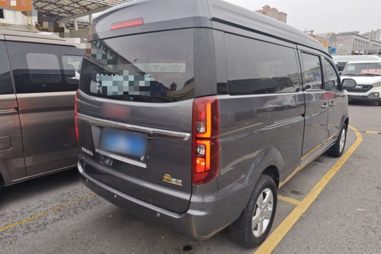 Used Jinbei Gold Hiace 2021 1.5L Passenger Van Travel Lion 6-Seater