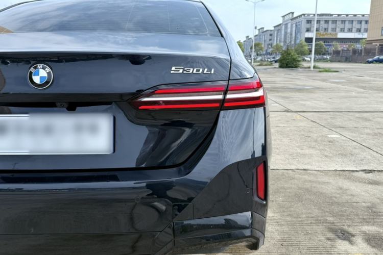 Used BMW 5 Series 2025 530Li Luxury Edition M Sport Package
