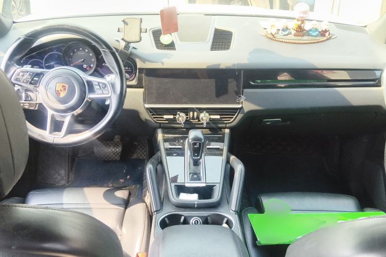 Used Porsche Cayenne 2018 Cayenne 3.0T Center Console