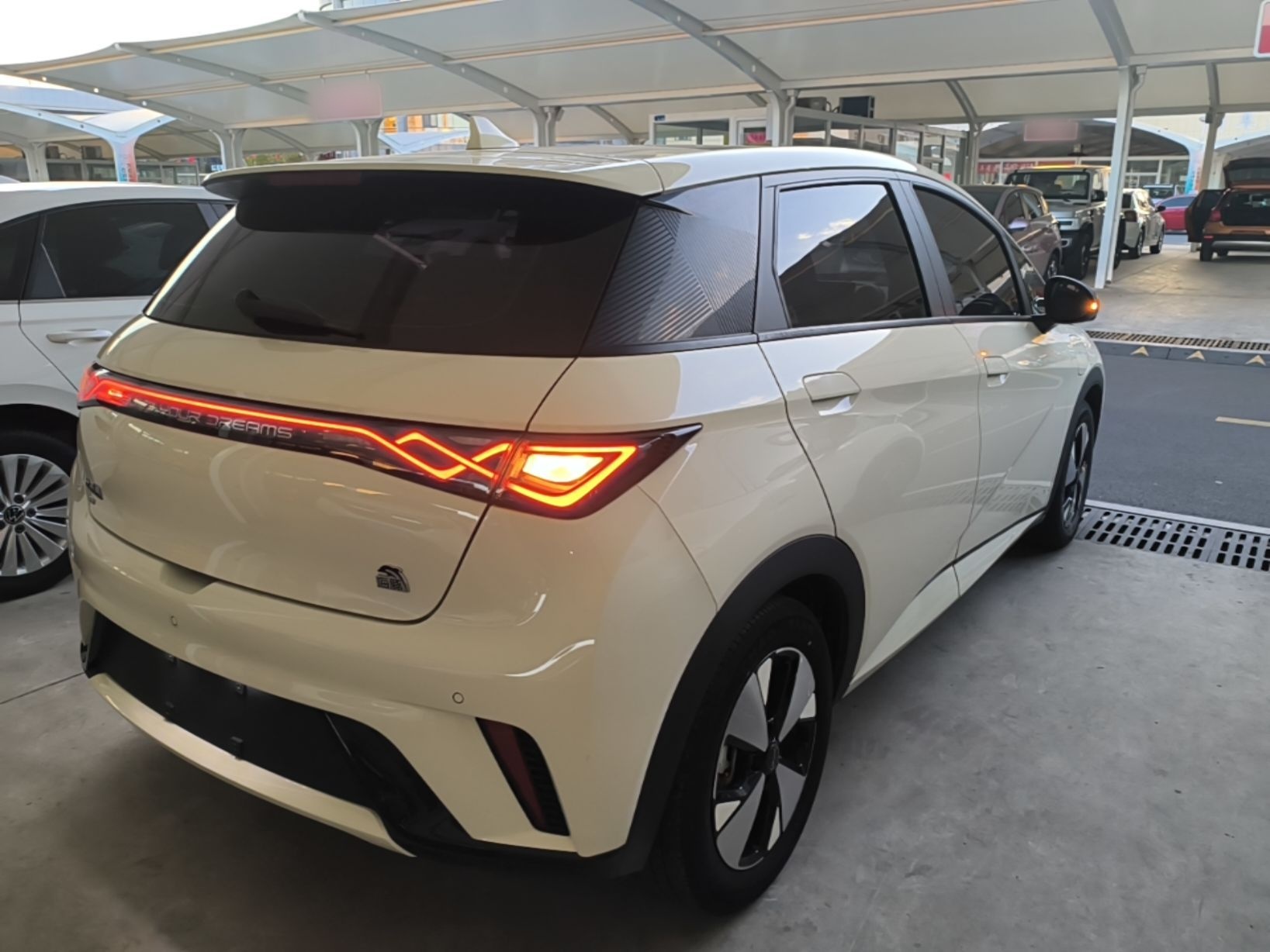 BYD Dolphin 2023 420 km Fashion Edition — снимка 6