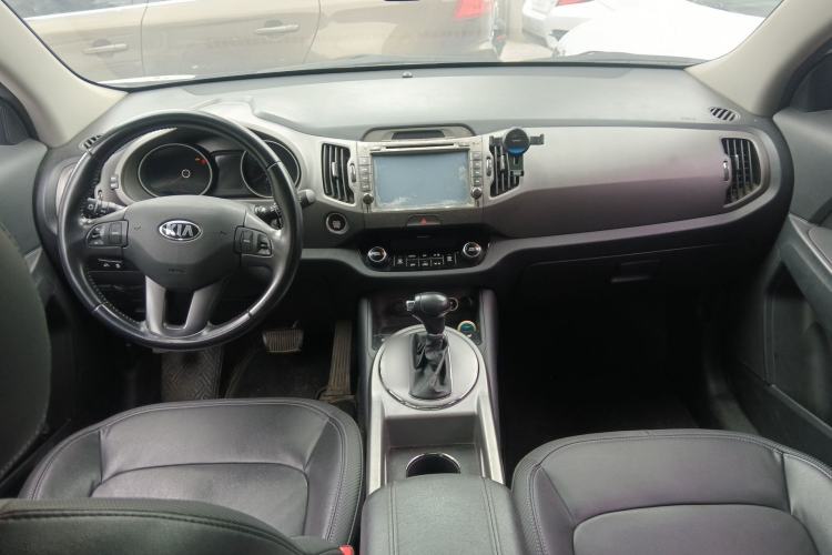 Used Kia Sportage R 2015 2.0L Automatic Two-Wheel Drive DLX Model Center Console