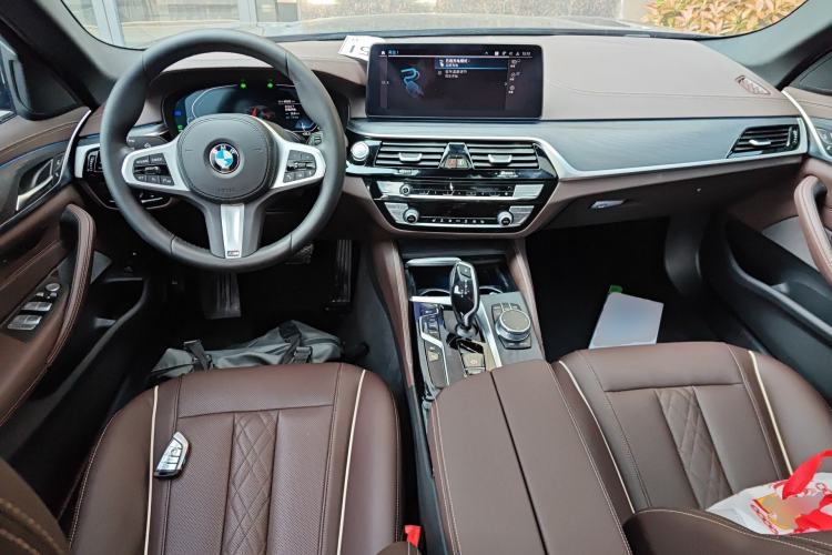 Used BMW 5 Series New Energy 2021 535Le M Sport Package Center Console