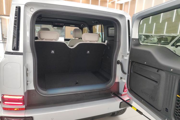 Used iCAR V23 2025 550 Two-Wheel Drive Intelligent Driving Version Trunk