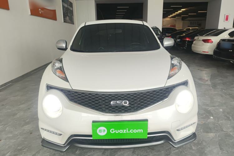 Used Infiniti ESQ 2014 1.6L Spontaneous Edition Front