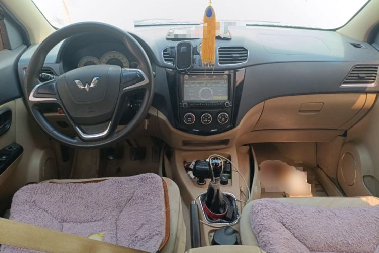 Used Wuling Hongguang 2014 1.5L S Luxury Model