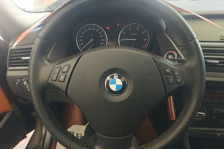 Used BMW X1 2013 sDrive18i Fashion Model