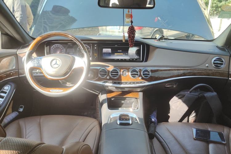 Used Mercedes-Benz S-Class 2015 S 400 L Center Console