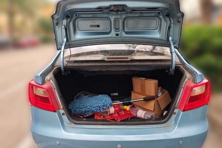 Used CHANGAN Alsvin V3 2012 1.3L Manual Luxury Version China IV Standard Trunk