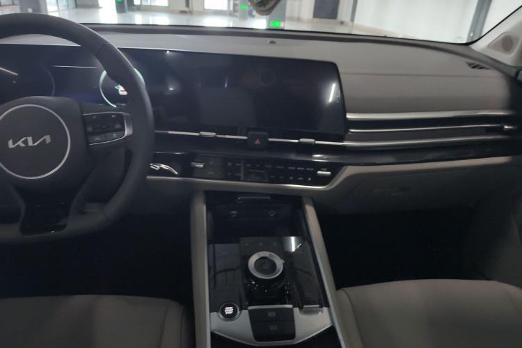 Used Kia Sportage (Chinese Domestic Model) 2025 1.5T Two-Wheel Drive Prestige Smart Enjoyment Version Audio And AC Panel