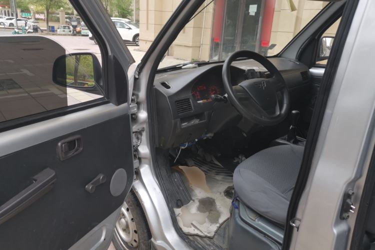 Used Wuling Rongguang 2021 1.5L Extended Basic Model Enclosed-Window Vehicle, 2-seater LAR Driver Seat