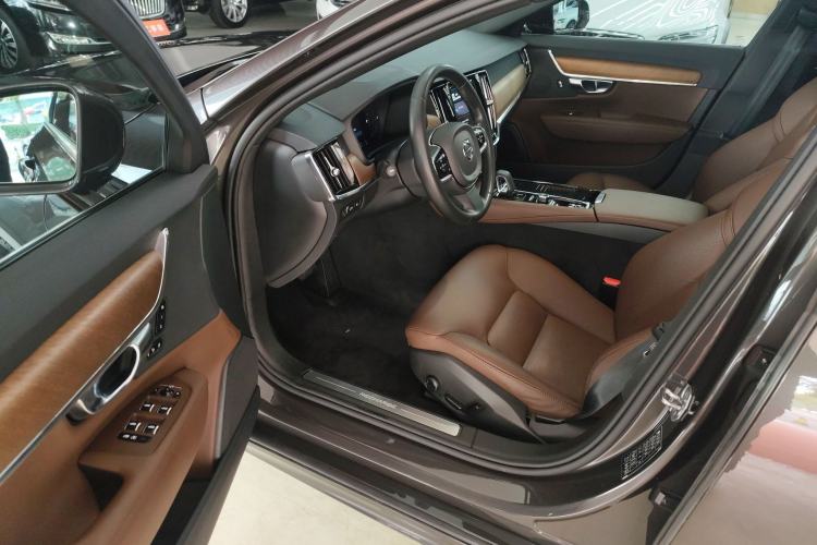 Used Volvo S90 New Energy 2022 T8 eDrive Hybrid Luxury Edition