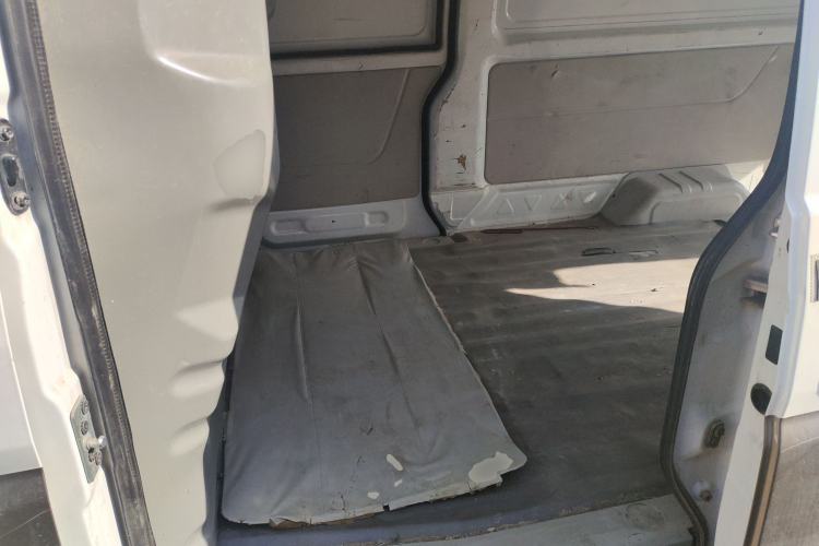 Used Jinbei New Hiace S 2021 1.5L Wealth Central Air-Conditioned Van China VI Standard SWC15M