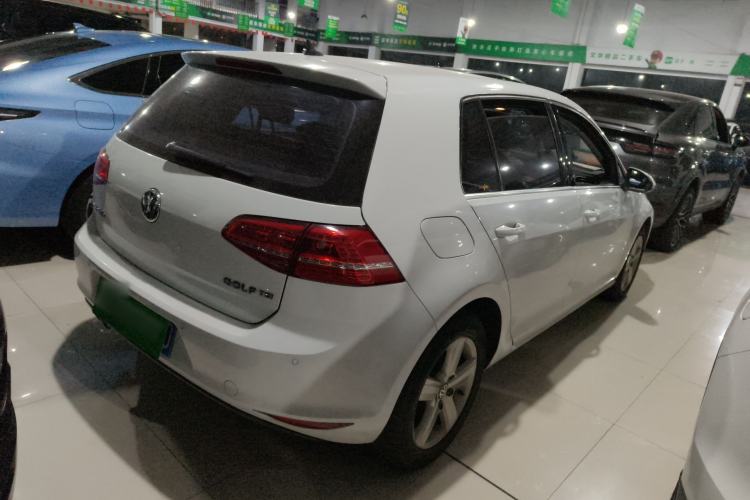 Used Volkswagen Golf 2014 1.4TSI Automatic Luxury Model Rear Right 45 Deg