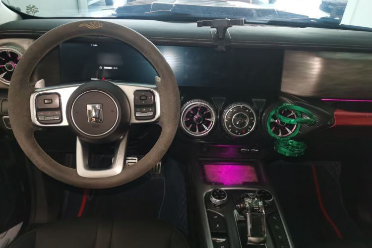 Used Tank 300 2021 Off-Road Edition 2.0T Conqueror Center Console