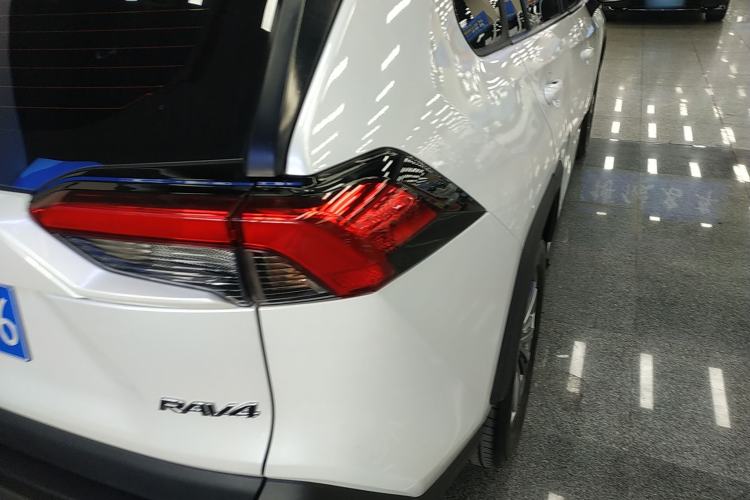 Used Toyota RAV4 2023 2.0L CVT Two-Wheel Drive Fashion Plus Edition Exterior 3