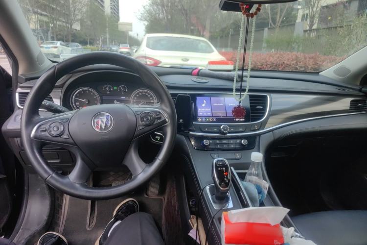 Used Buick LaCrosse 2021 552T Luxury Version Center Console