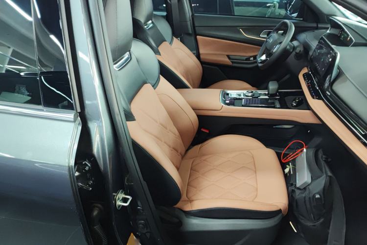 Used CHANGAN NEVO Q05 2024 Truly Delicious Version 125cc Superior Design CATL Right Front Seat