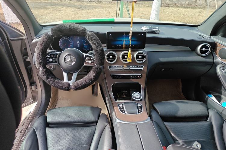 Used Mercedes-Benz GLC 2020 GLC 260 L 4MATIC Luxury Model Interior 2