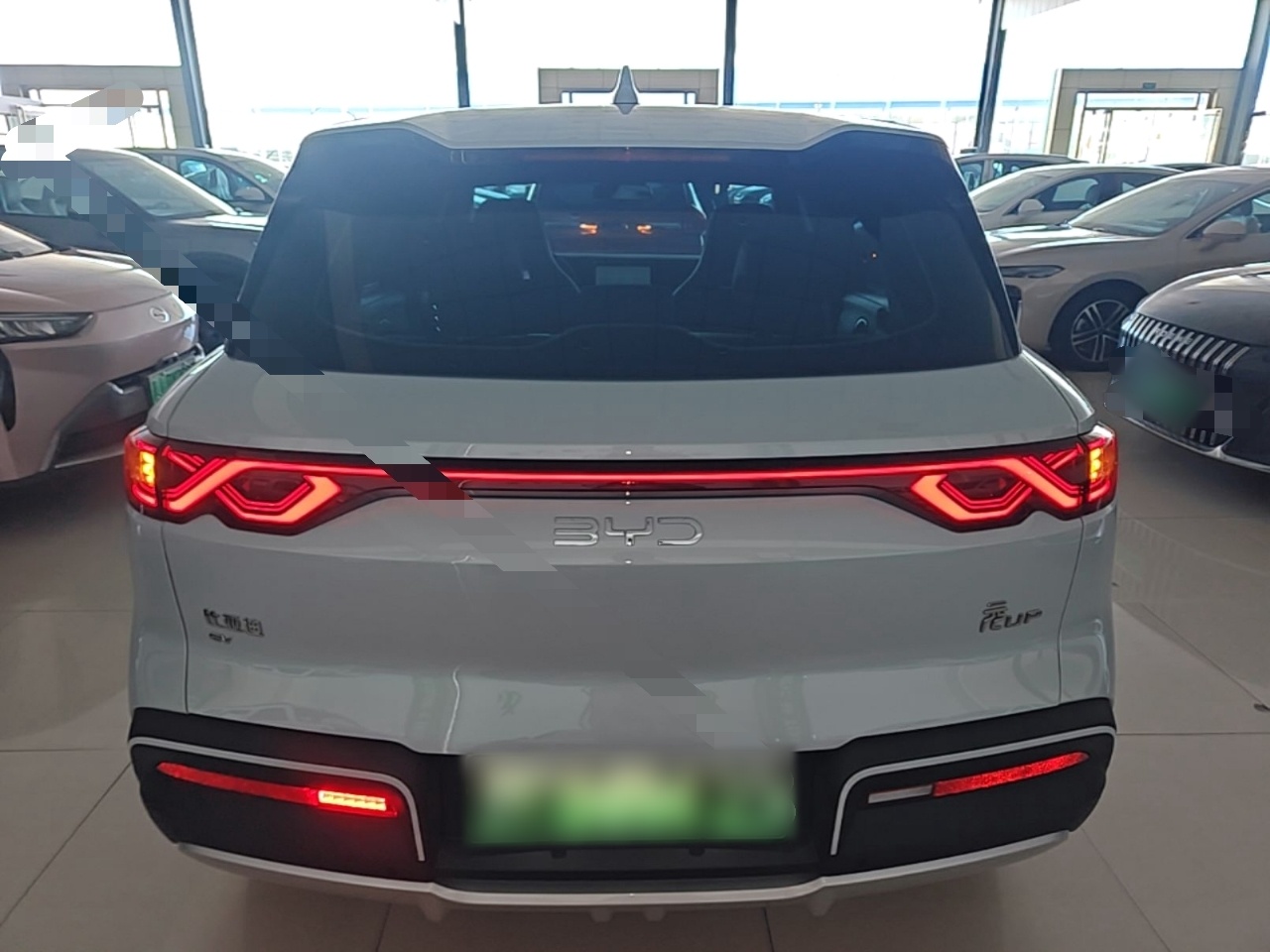 BYD Yuan UP 2025 Model 301KM Leading Version — снимка 5