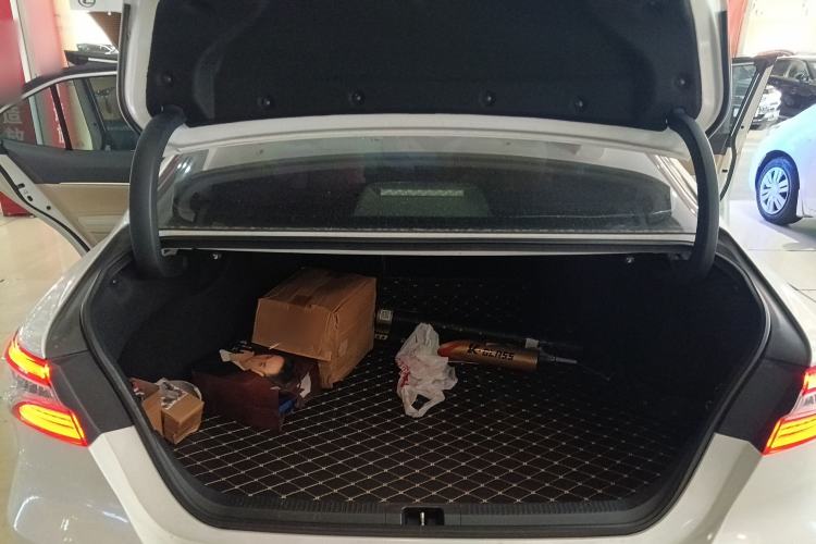 Used Toyota Camry 2019 2.5G Luxury Edition China VI Standard Trunk