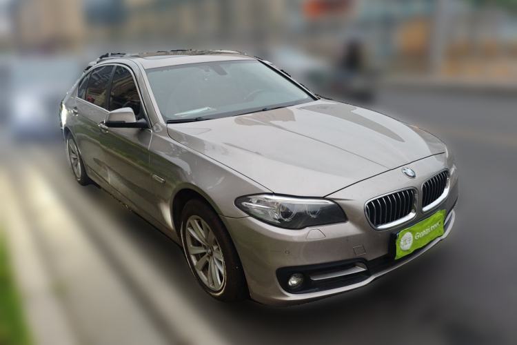 Used BMW 5 Series 2017 520Li Elegant Edition Front Right 45 Deg