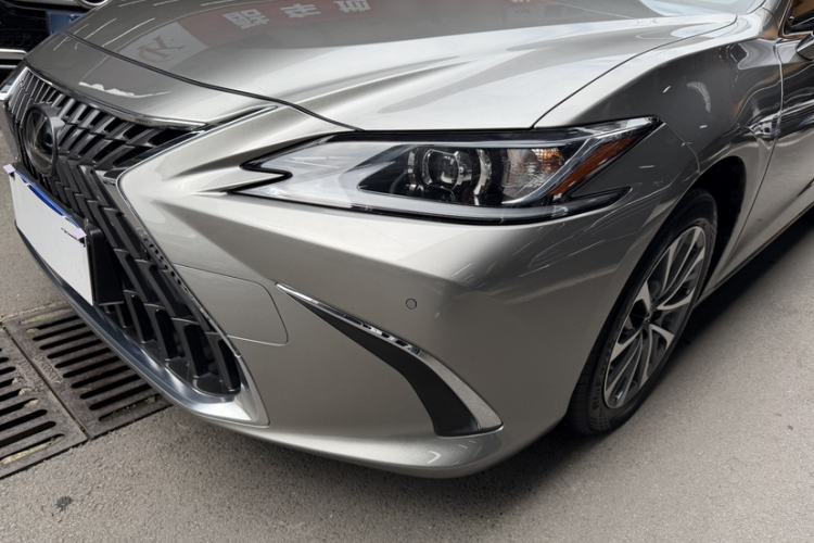 Used Lexus ES 2021 200 Excellence Edition
