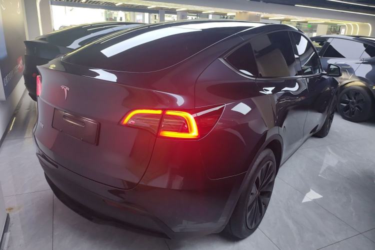 Used Tesla Model Y 2024 Rear-Wheel-Drive Version Rear Right 45 Deg