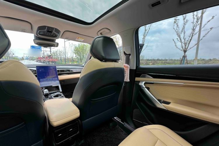 Used Geely Auto FX11 2023 2.0TD DCT Prestige Edition Interior 5