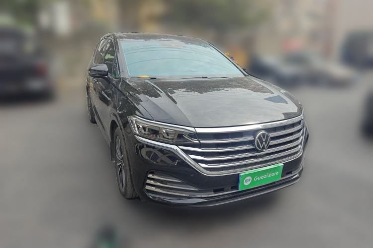 Used Volkswagen Viloran 2022 380TSI Prestige Edition Front Right 45 Deg