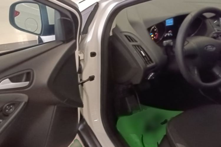 Used Ford Focus 2012 Hatchback 1.6L Automatic Comfort Model
