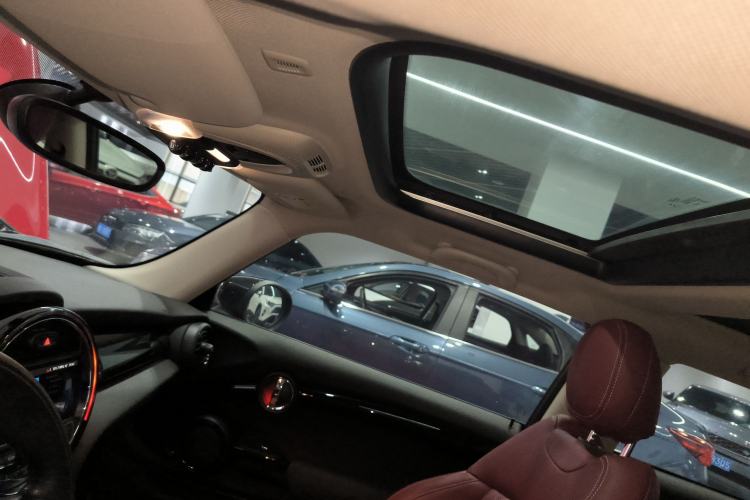 Used MINI MINI 2019 1.5T COOPER Classic Edition
