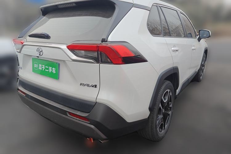 Used Toyota RAV4 2022 2.0L CVT Two-Wheel Drive Prestige Edition