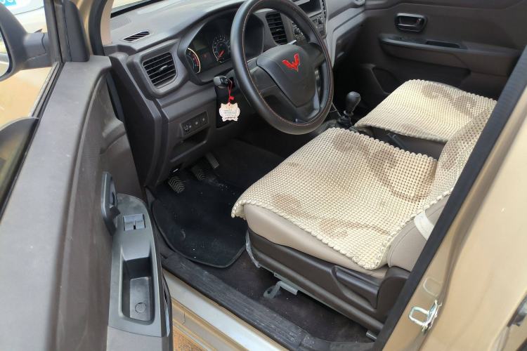 Used Wuling Hongguang V 2021 1.5L Jingqu Version LAR
