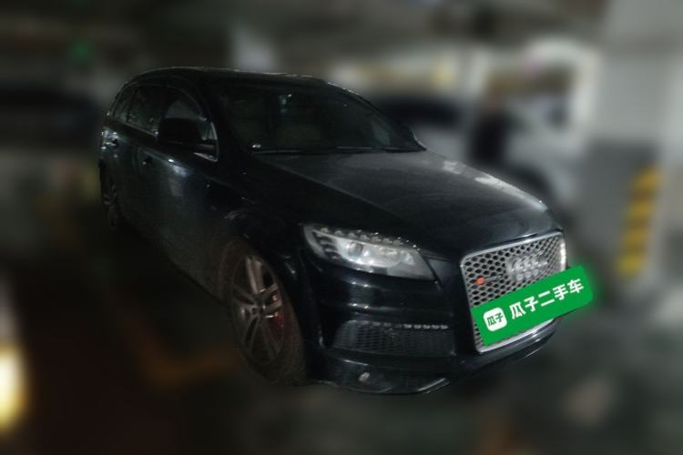 Used Audi Q7  Front Right 45 Deg