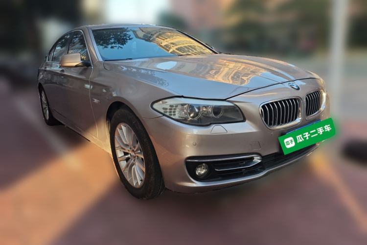 Used BMW 5 Series 2013 520Li Elegant Edition Front Right 45 Deg