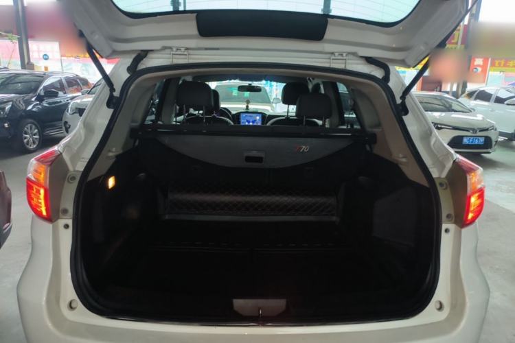 Used Venucia T70 2016 1.6L Manual Ruixing Edition
