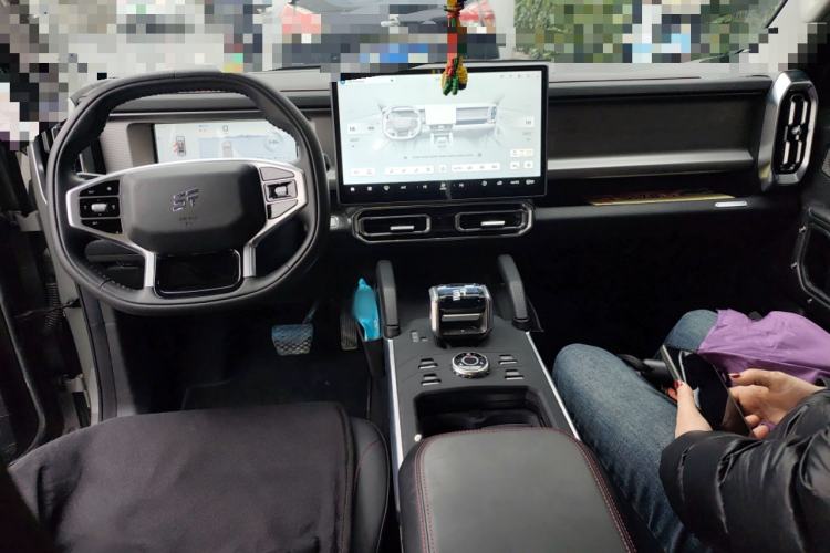 Used JETOUR Traveler 2025 1.5TD DCT Two-Wheel Drive Exploration+ Center Console