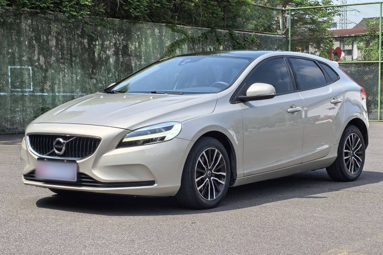 Used Volvo V40 2018 T3 Zhiyi Edition