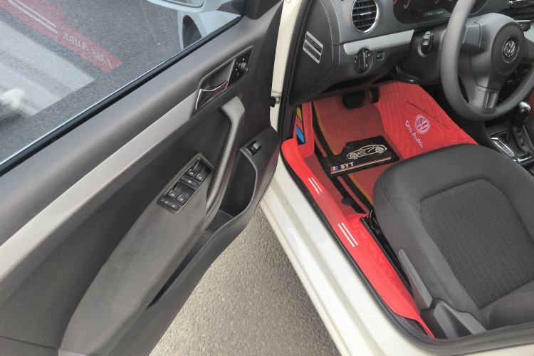 Used Volkswagen Jetta 2015 Value Edition 1.6L Automatic Comfort Version
