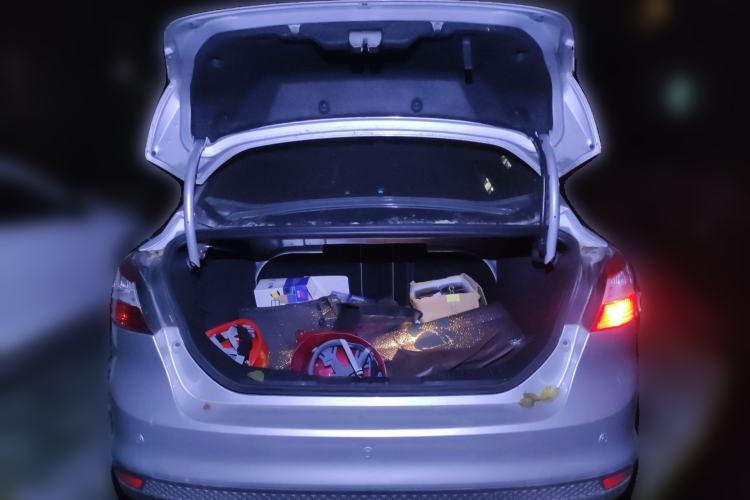 Used Ford Focus 2012 Sedan 1.6L Automatic Fashion Edition